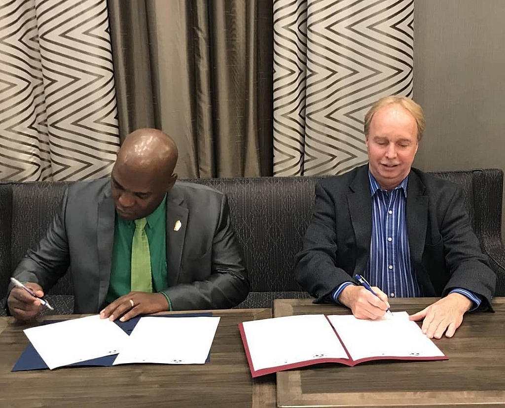 Dominica and Indiana Credit Union Leagues Sign Agreement DOM767
