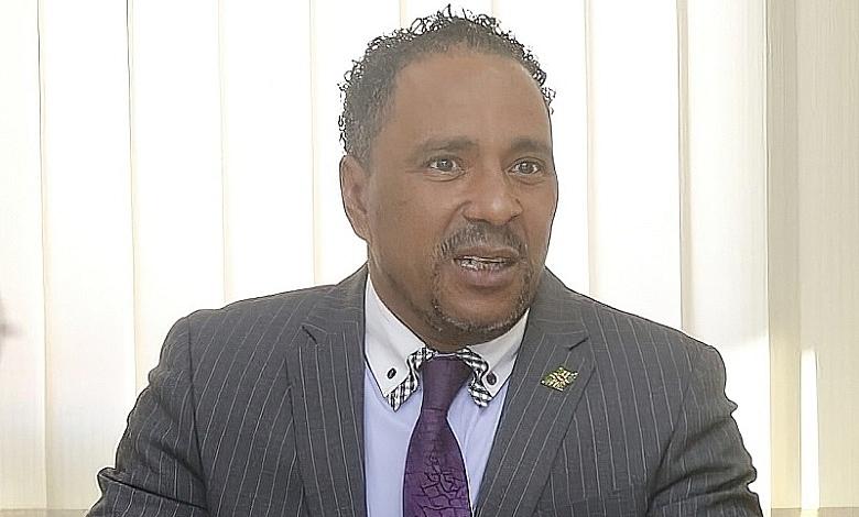 Kenneth Darroux