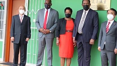 Dominica Government Officials Confucius Classroom