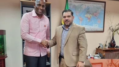 Prime Minister of the Commonwealth of Dominica, Hon. Roosevelt Skerrit, receives SE, Ambassador of Venezuela José D. Moros Savelli